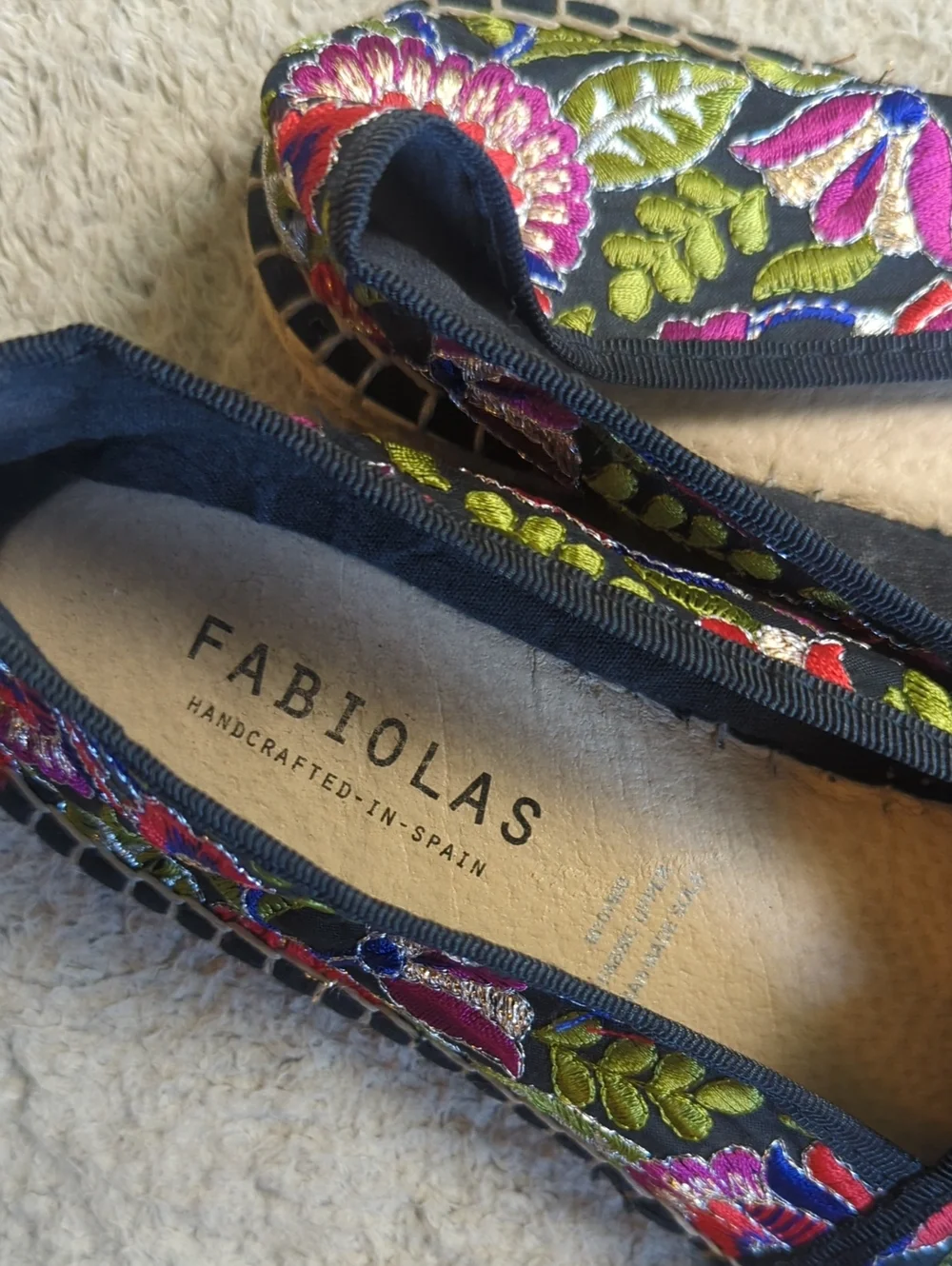 Fabiolas Size 38 Floral Metallic Embroidered Espadrille Flats Made In Spain